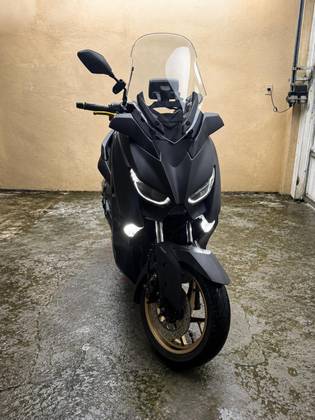 YAMAHA XMAX ABS 